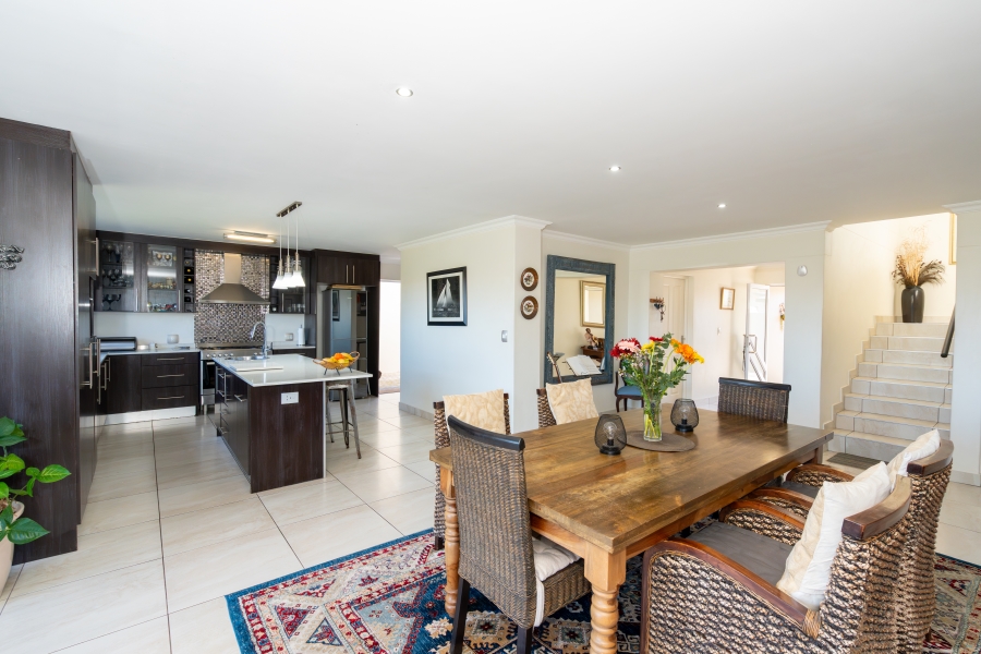 4 Bedroom Property for Sale in Sunset Estate Western Cape